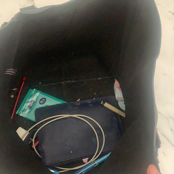 DKNY Bag, tote bag, ladies bag, shoulder bag, dkny handbag, women bag, blue bag - Picture 5 of 6